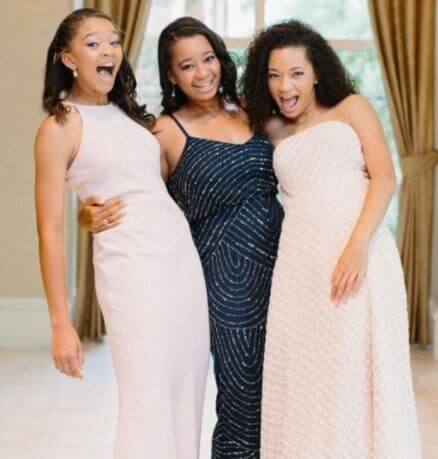 Janna Williams with her sisters.